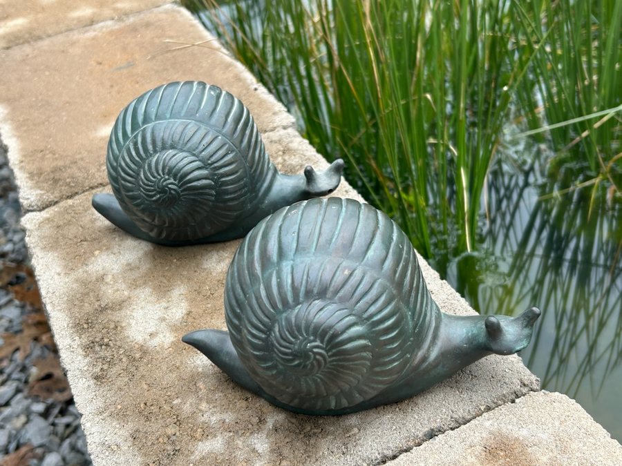 BRASS SNAIL SPITTER