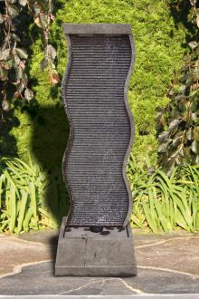 Curved Water Wall Fountain